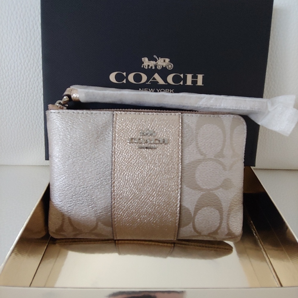 For Holiday Gift Coach Wristlet